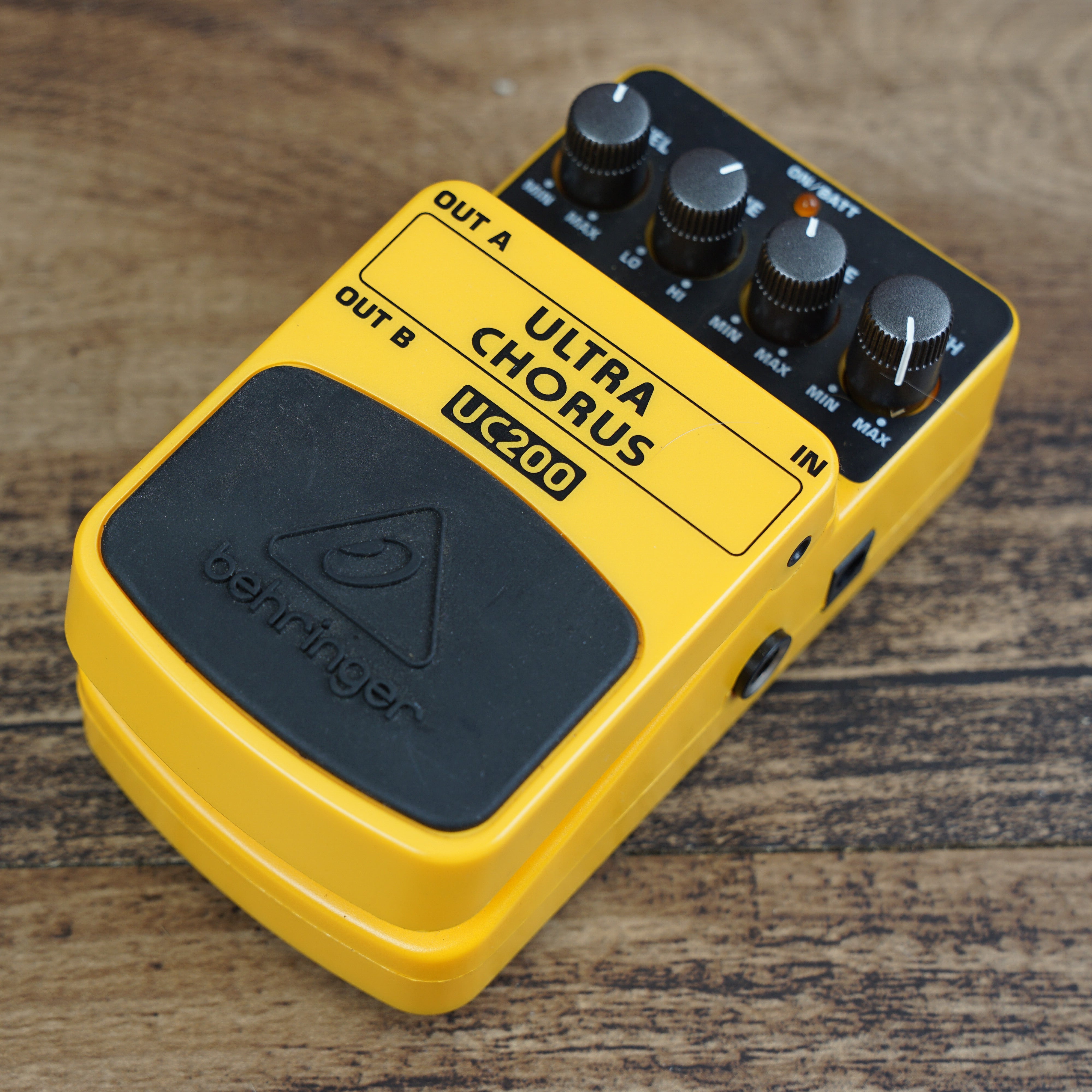 Behringer UC200 Ultra Chorus
