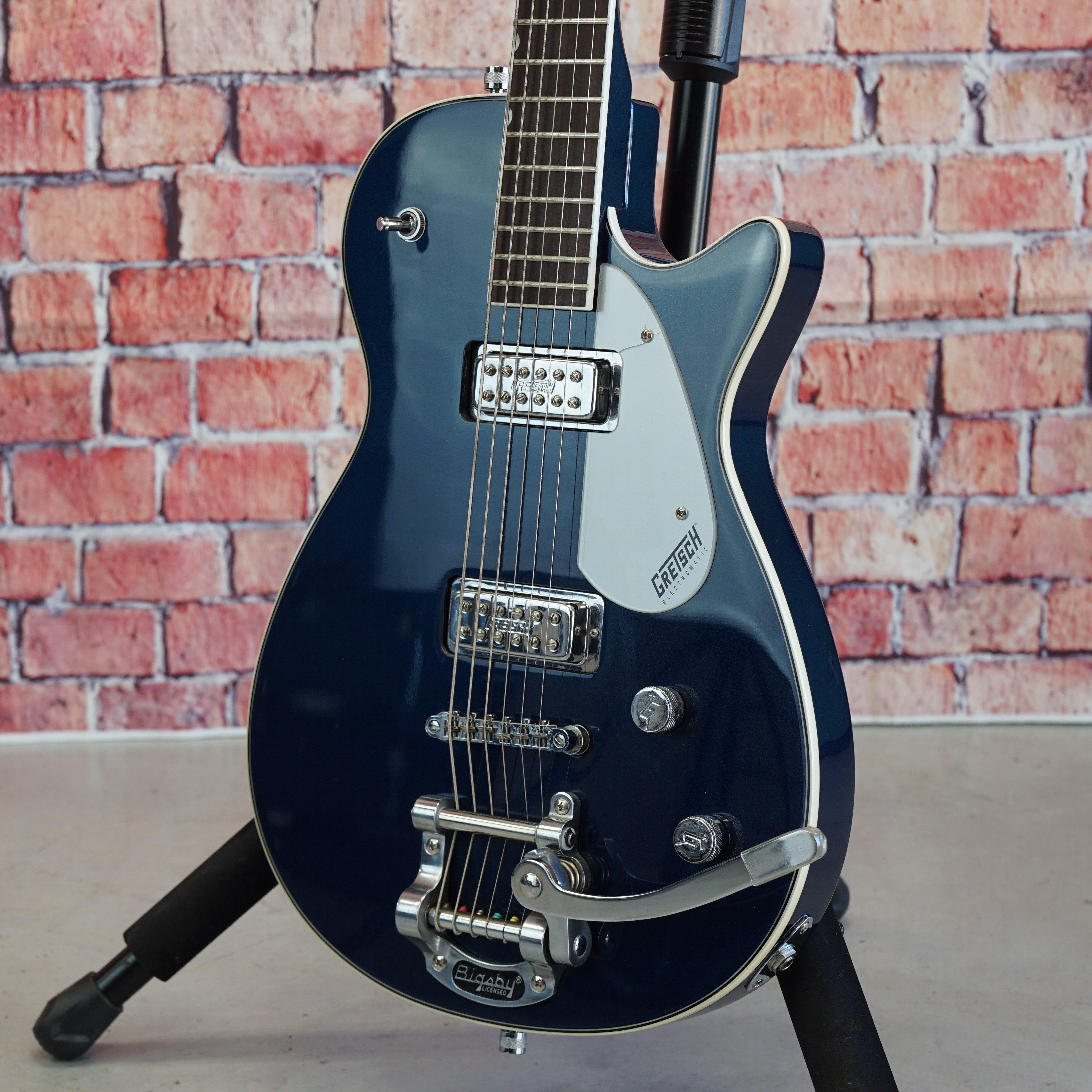 Gretsch G5260T Electromatic Jet Baritone with Bigsby - Midnight Sapphire