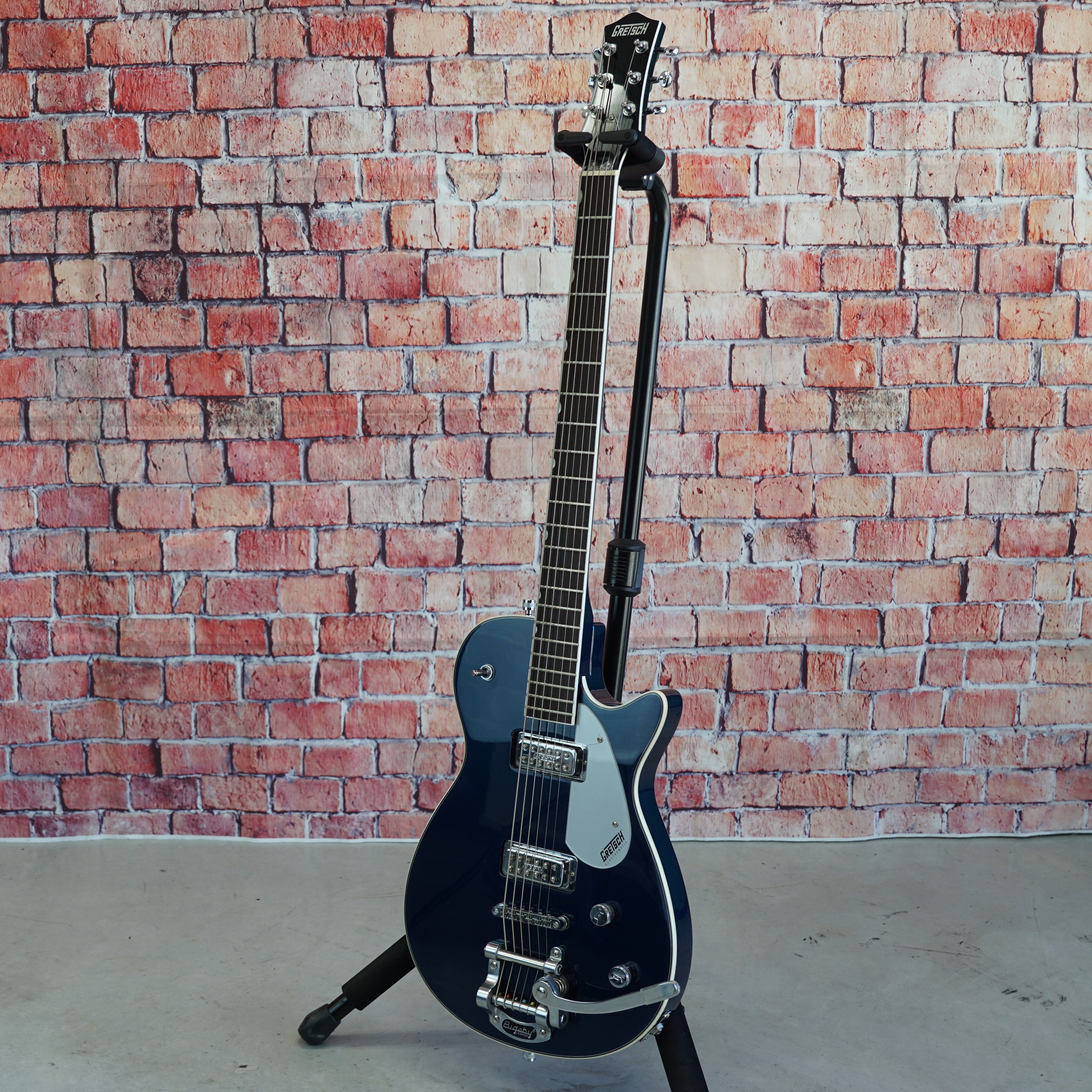 Gretsch G5260T Electromatic Jet Baritone with Bigsby - Midnight Sapphire