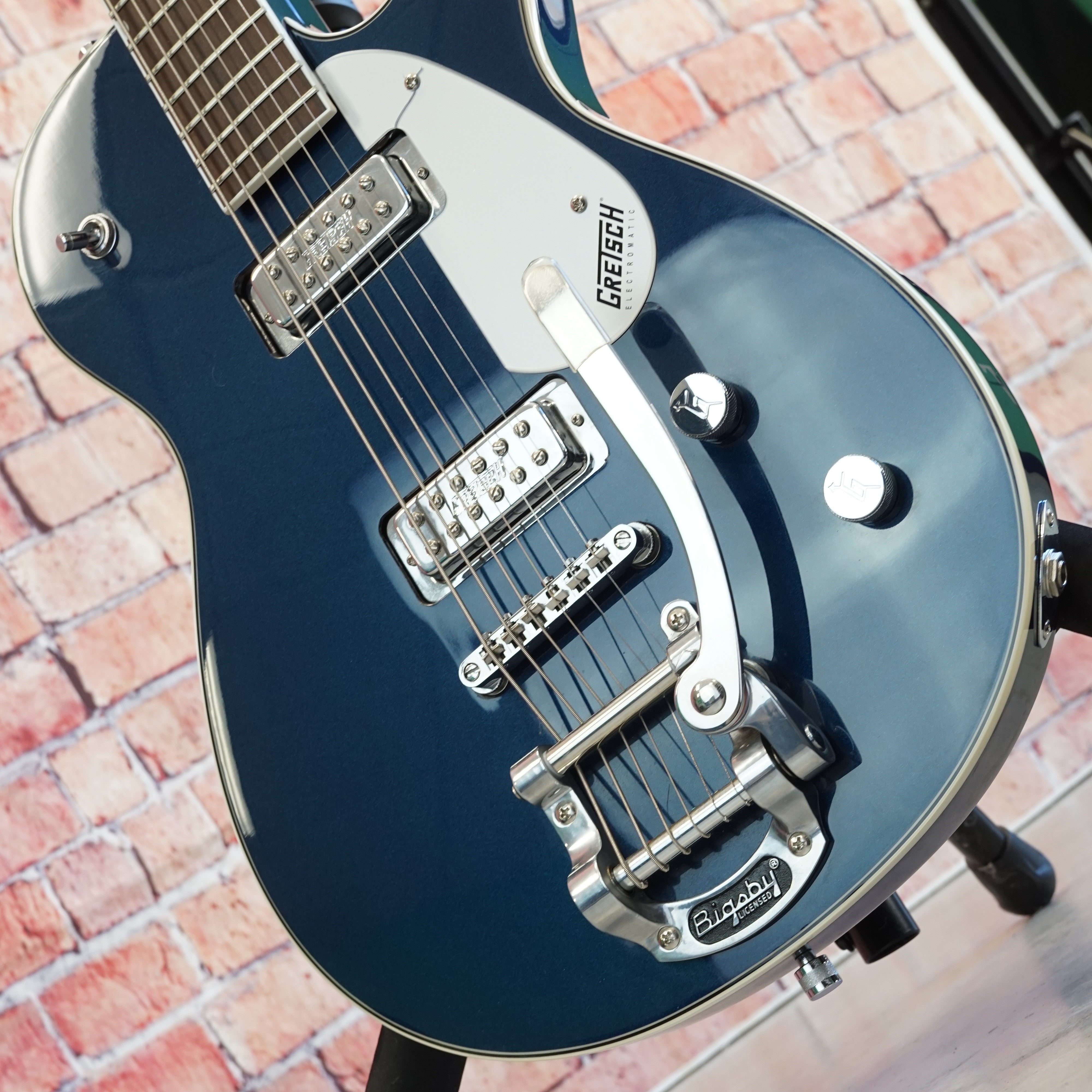 Gretsch G5260T Electromatic Jet Baritone with Bigsby - Midnight Sapphire