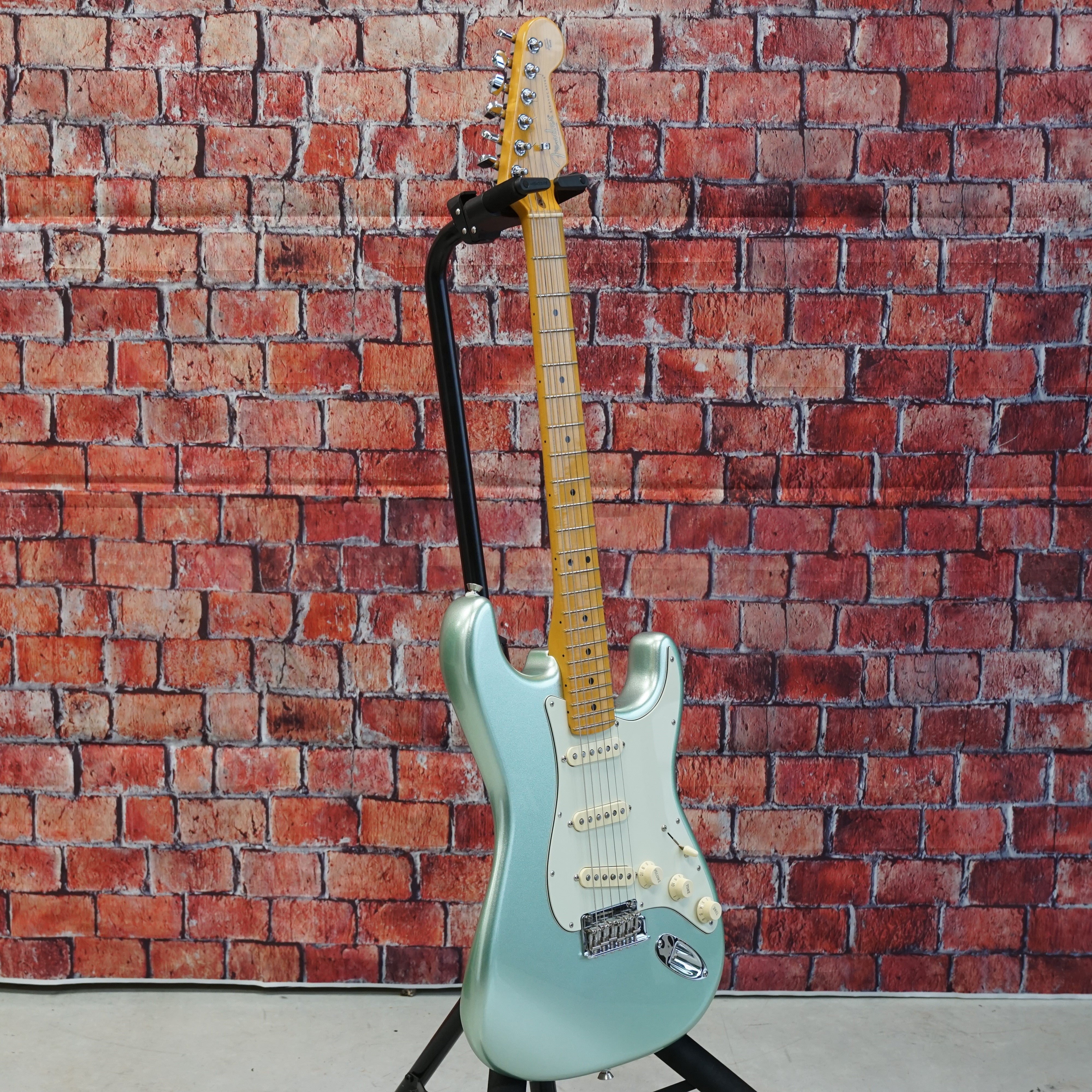 Fender American Professional II Stratocaster - Mystic Surf Green with Maple Fingerboard