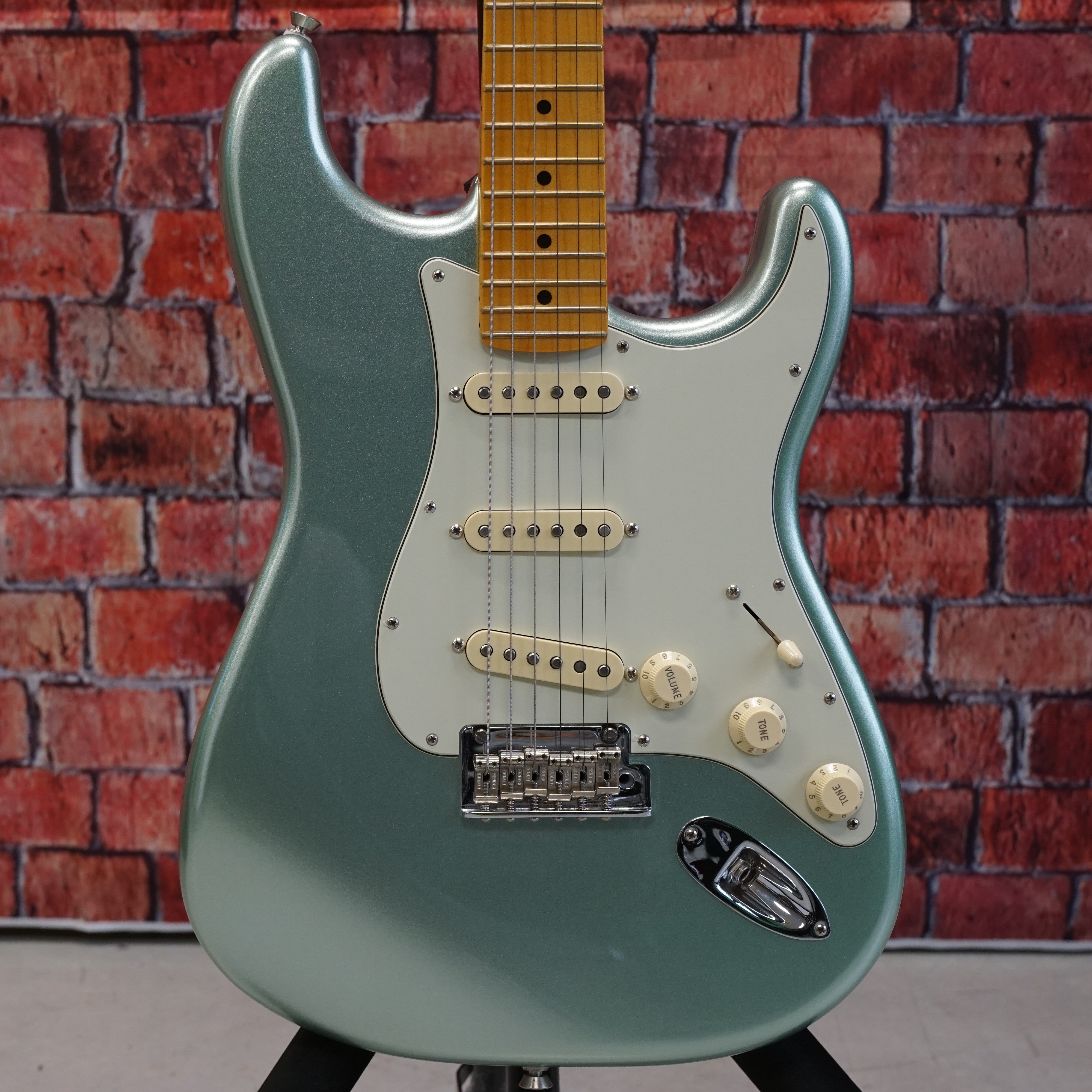 Fender American Professional II Stratocaster - Mystic Surf Green with Maple Fingerboard