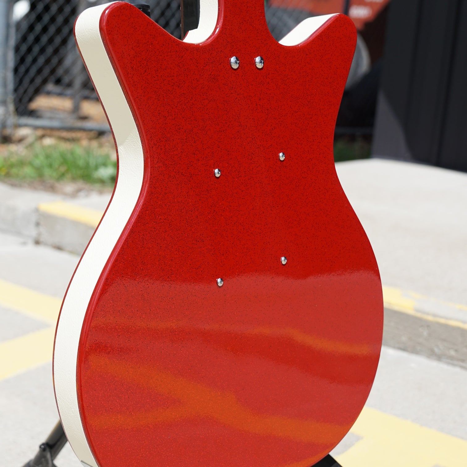 Danelectro 59M NOS+ Red Metalflake