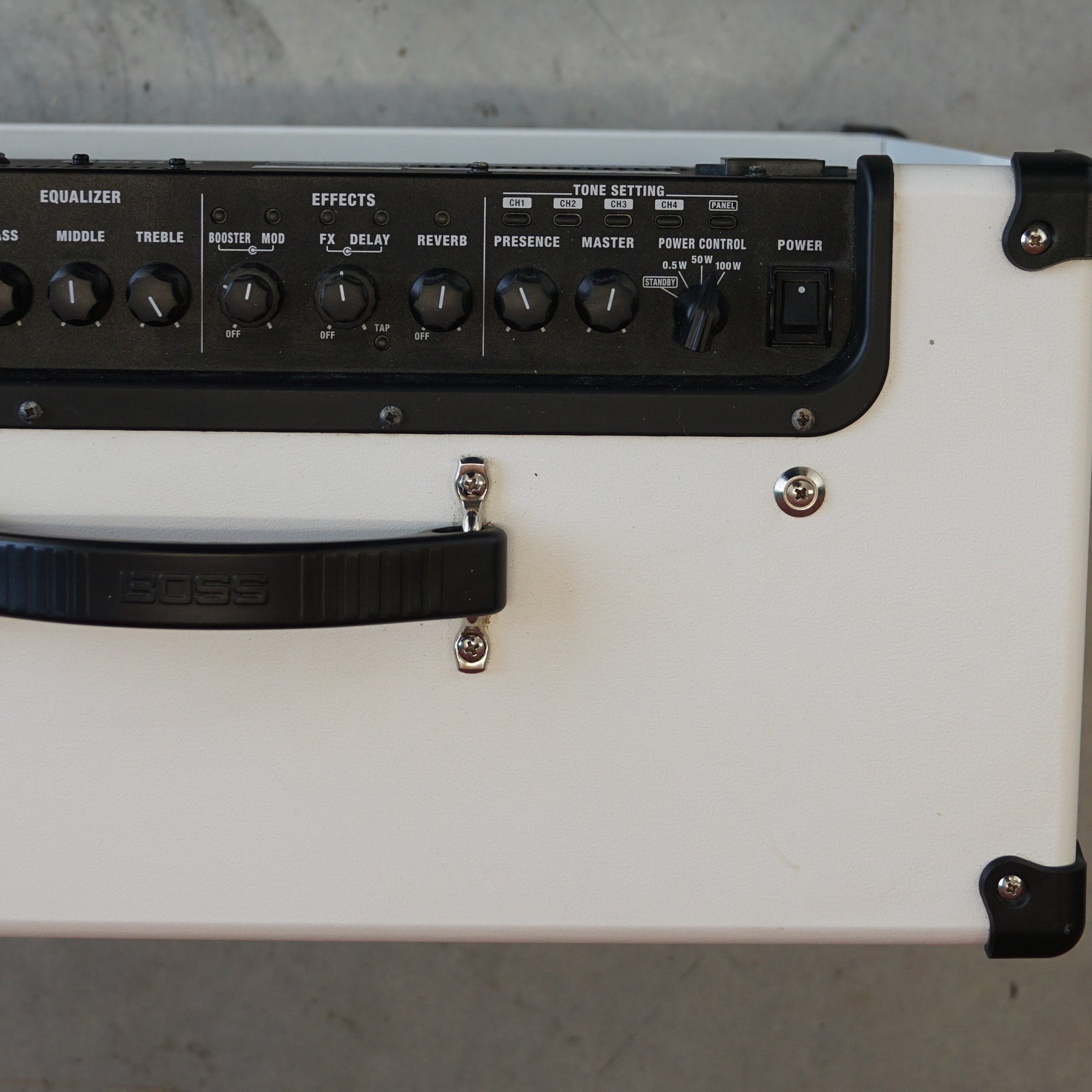 Boss Katana-100 MkII - Limited Edition White