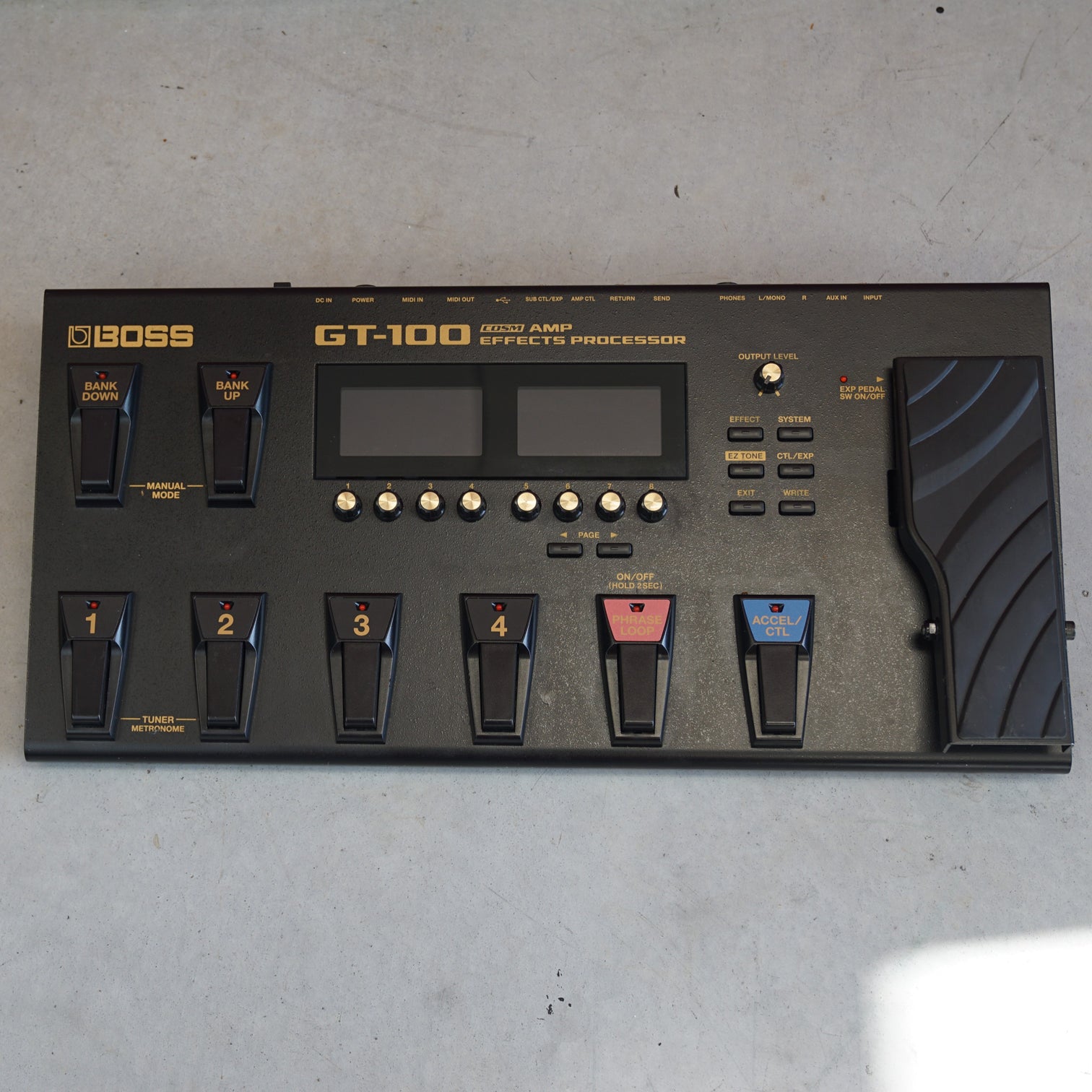 Boss GT-100 Guitar Multi-FX Pedal