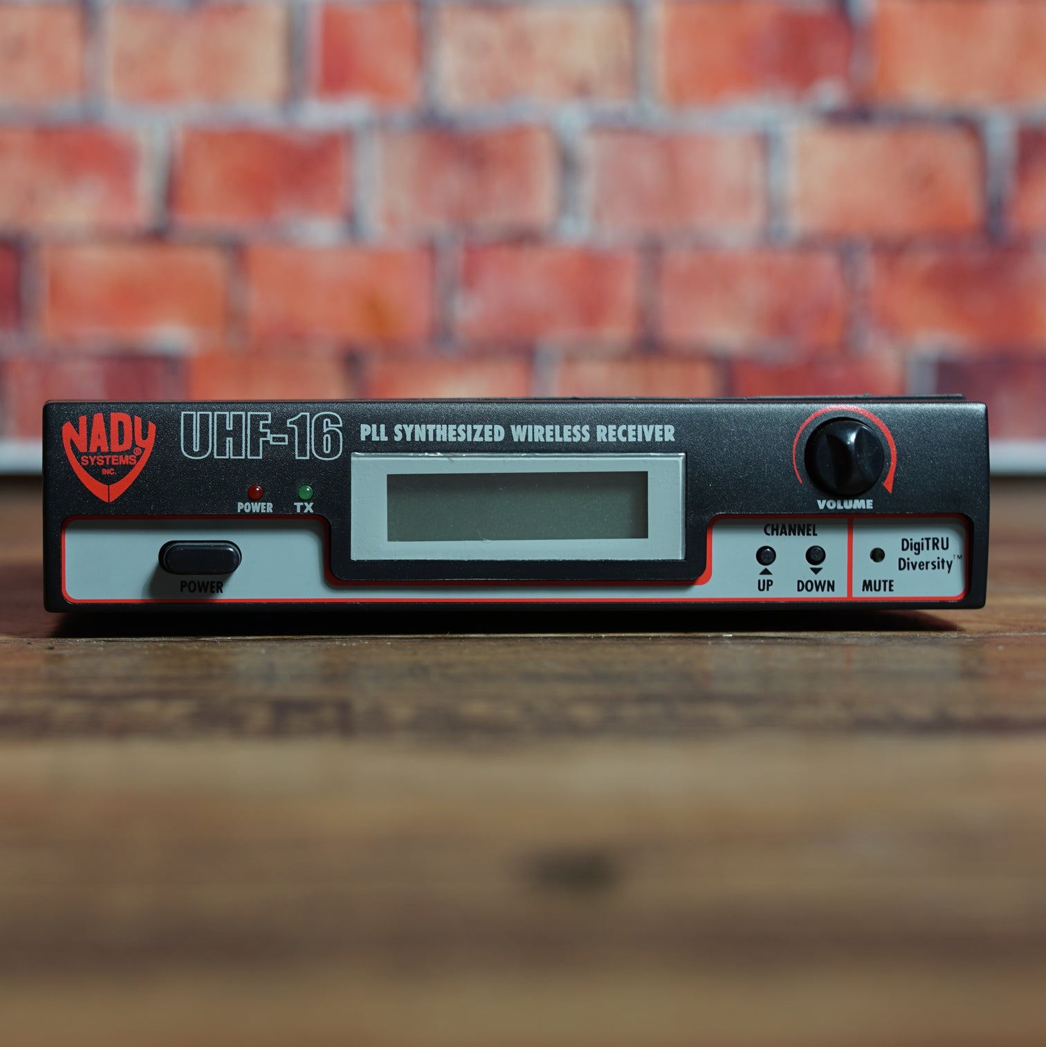 Nady Systems UHF-16 PLL Synthesized Wireless Receiver w/ UB-16 Backpack