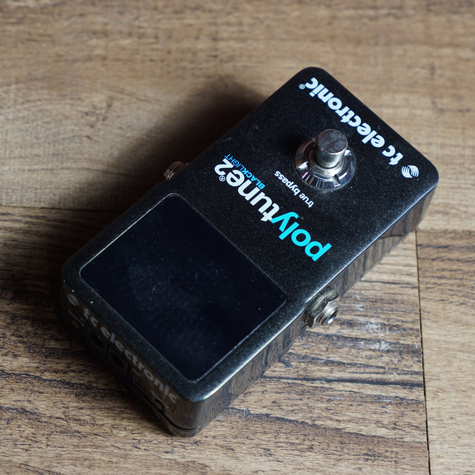 TC Electronic Polytune 2 Blacklight Polyphonic Tuner Pedal