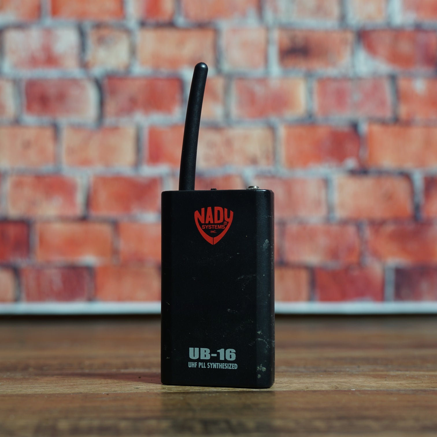 Nady Systems UHF-16 PLL Synthesized Wireless Receiver w/ UB-16 Backpack