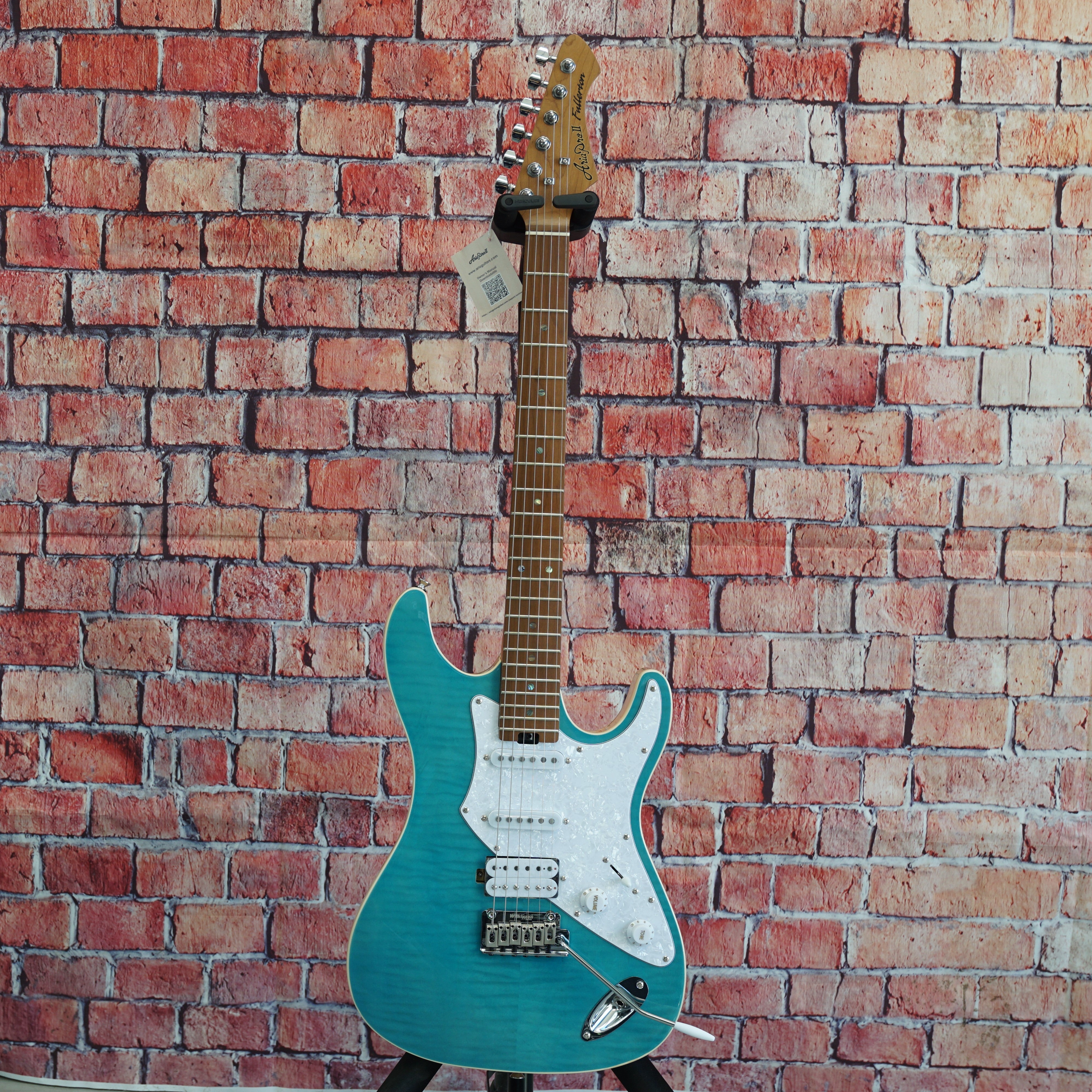 Aria 714 MK2 Fullerton - Turquoise Blue