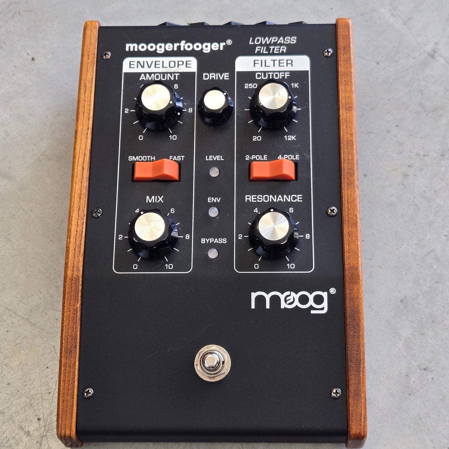 Moog MF-101 Moogerfooger Low Pass Filter
