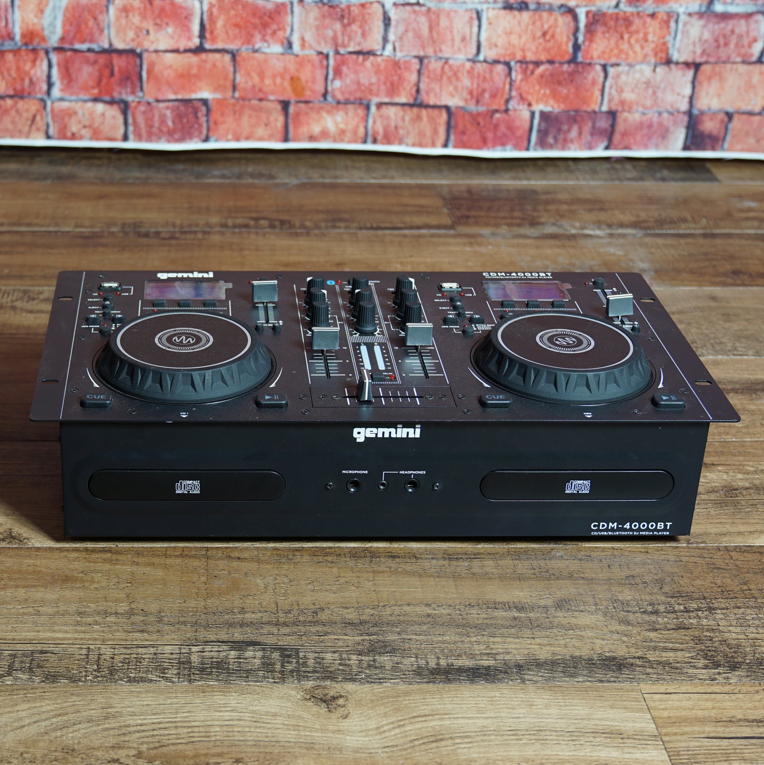 Gemini CDM-4000BT CD/MIXER Combo Player w/ BT Input