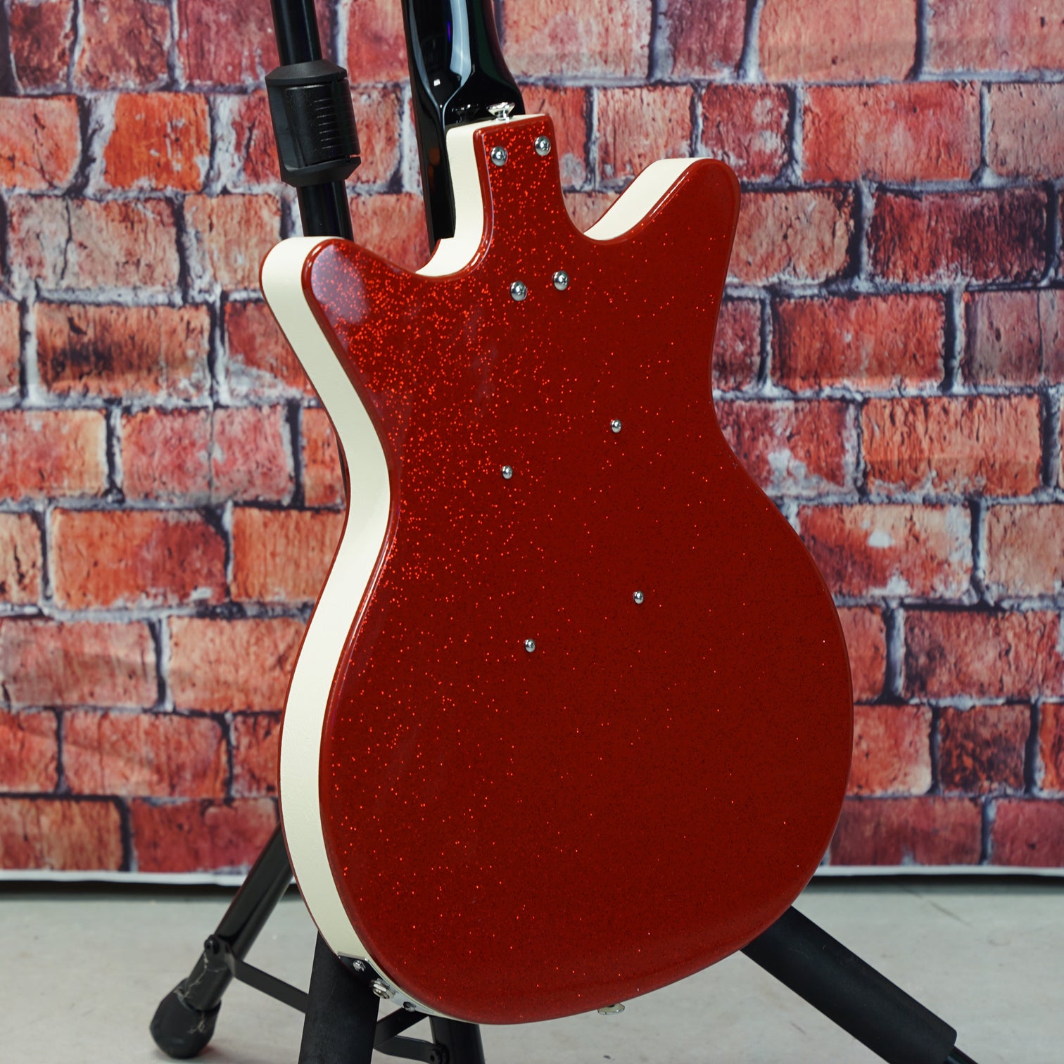 Danelectro 59M NOS+ Red Metalflake