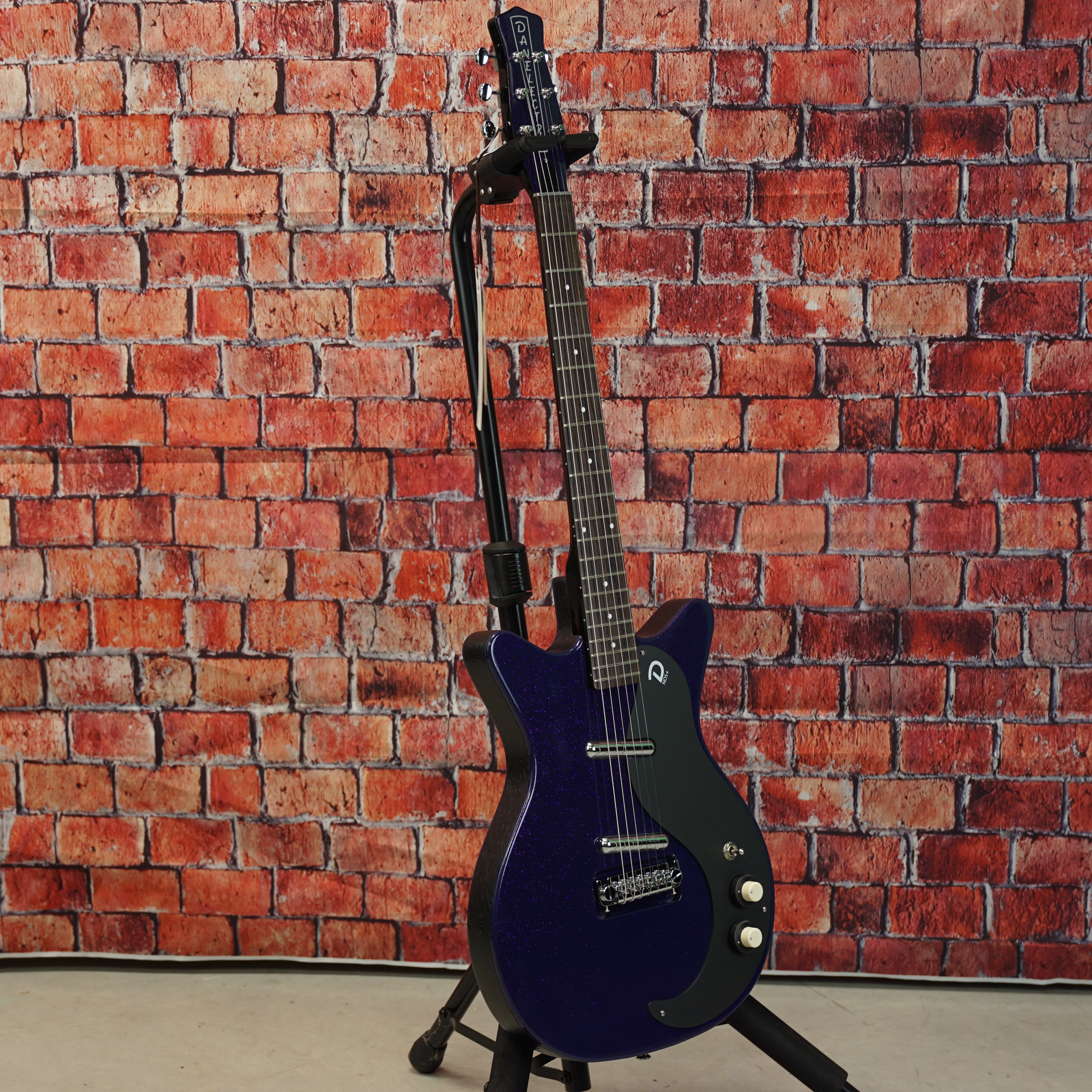 Danelectro Blackout '59M NOS+ - Purple Metalflake