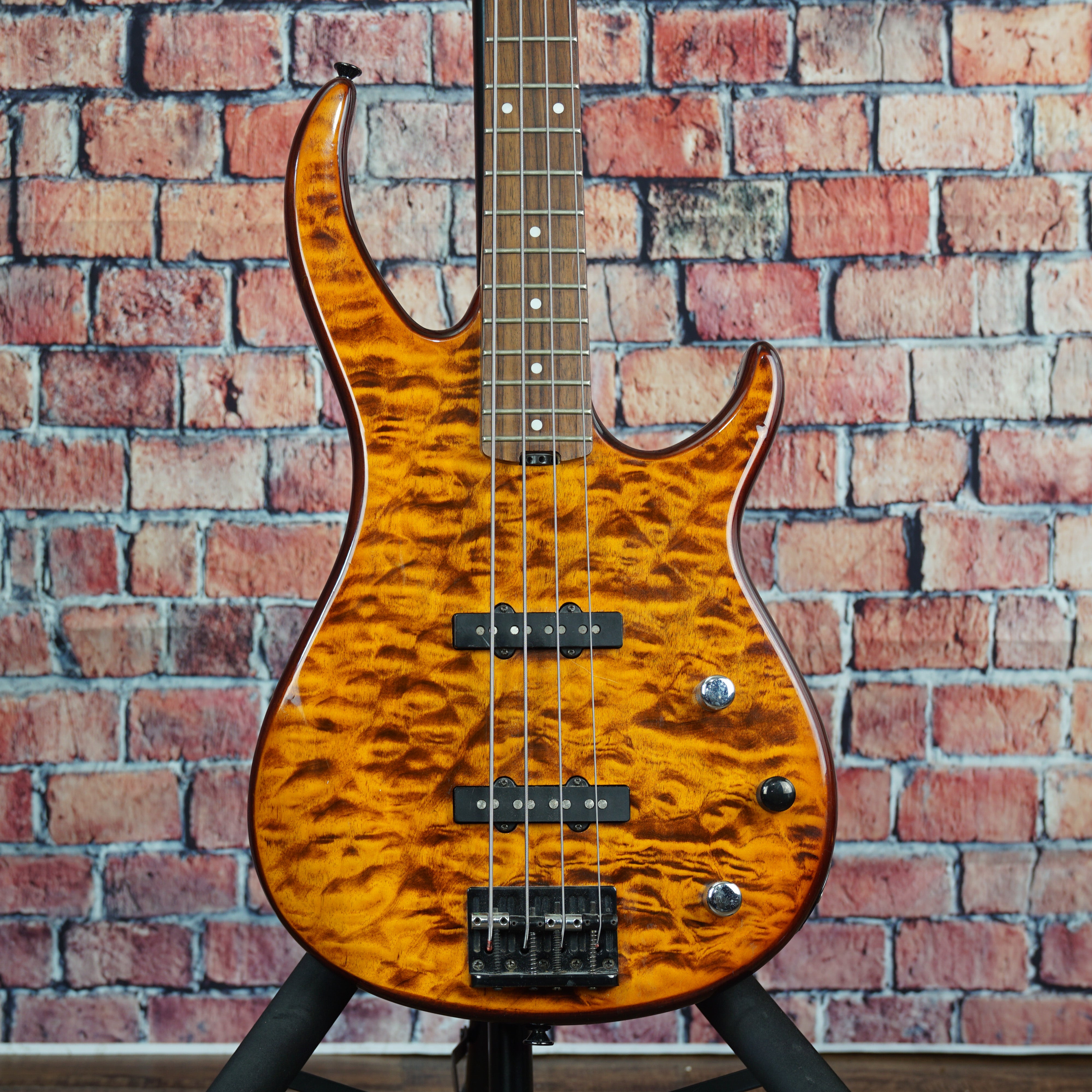 Peavey Millennium BXP 4-String Electric Bass Guitar 2010s Tiger Eye Quilted Maple