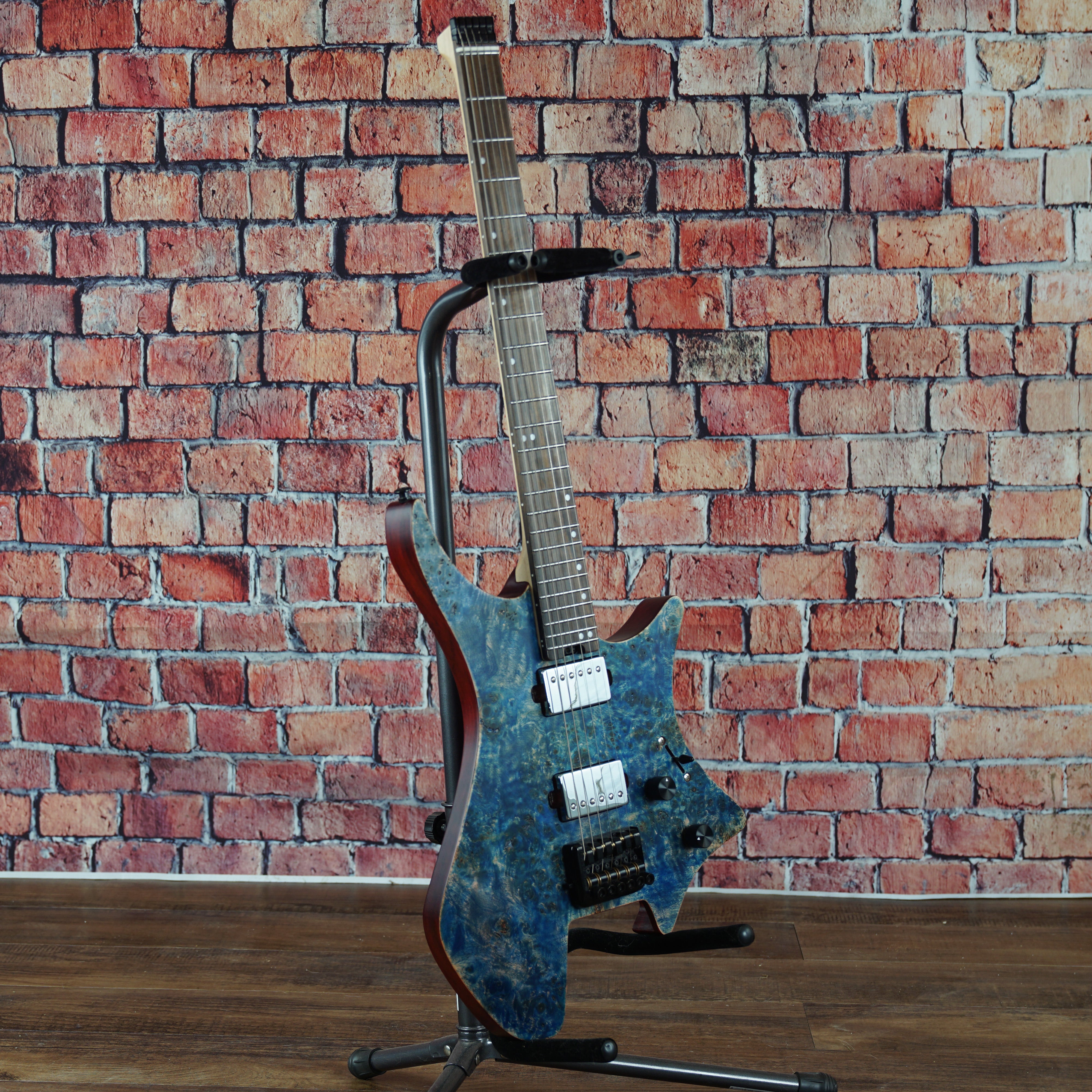 EART W2 Headless Guitar