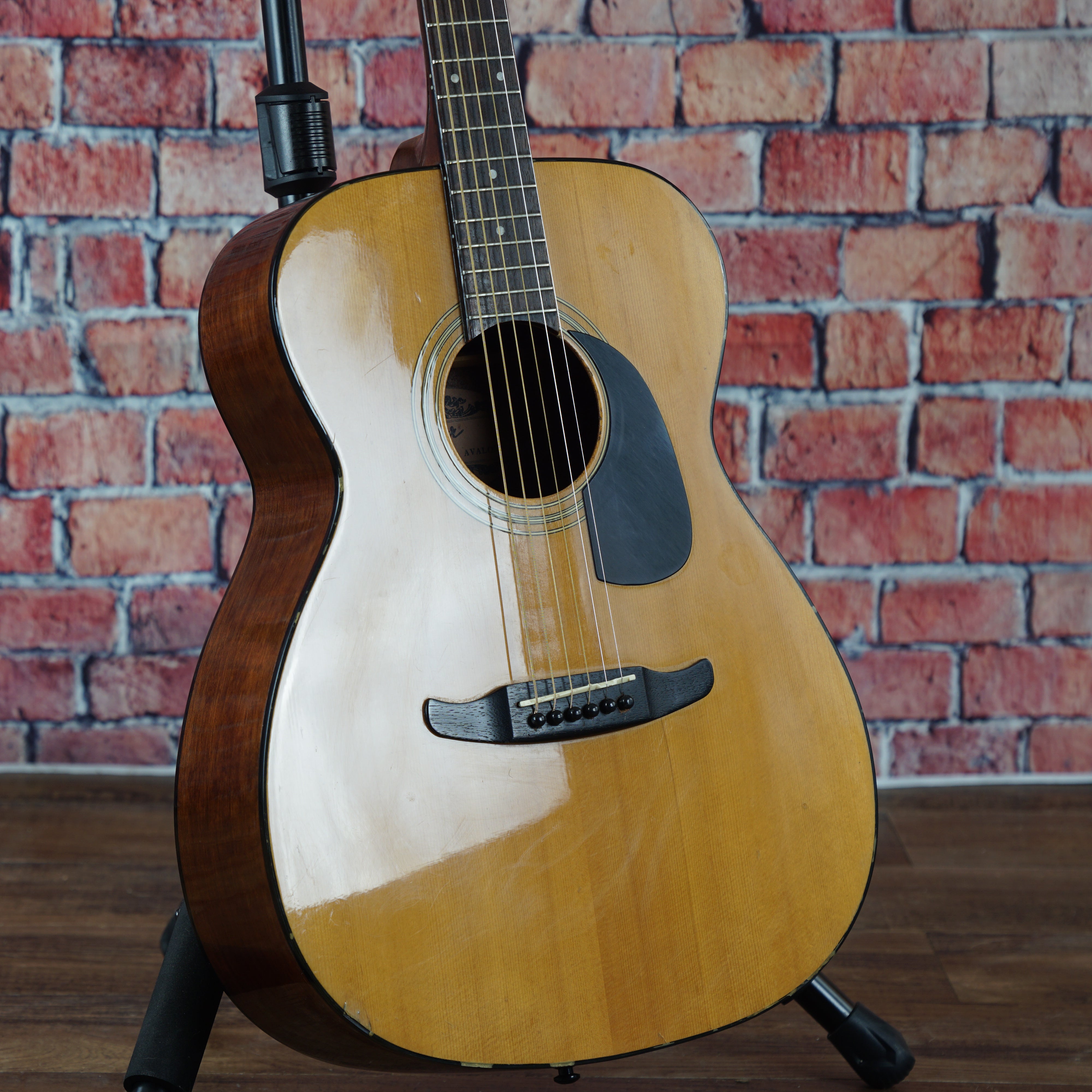 Fender Avalon II Acoustic Guitar