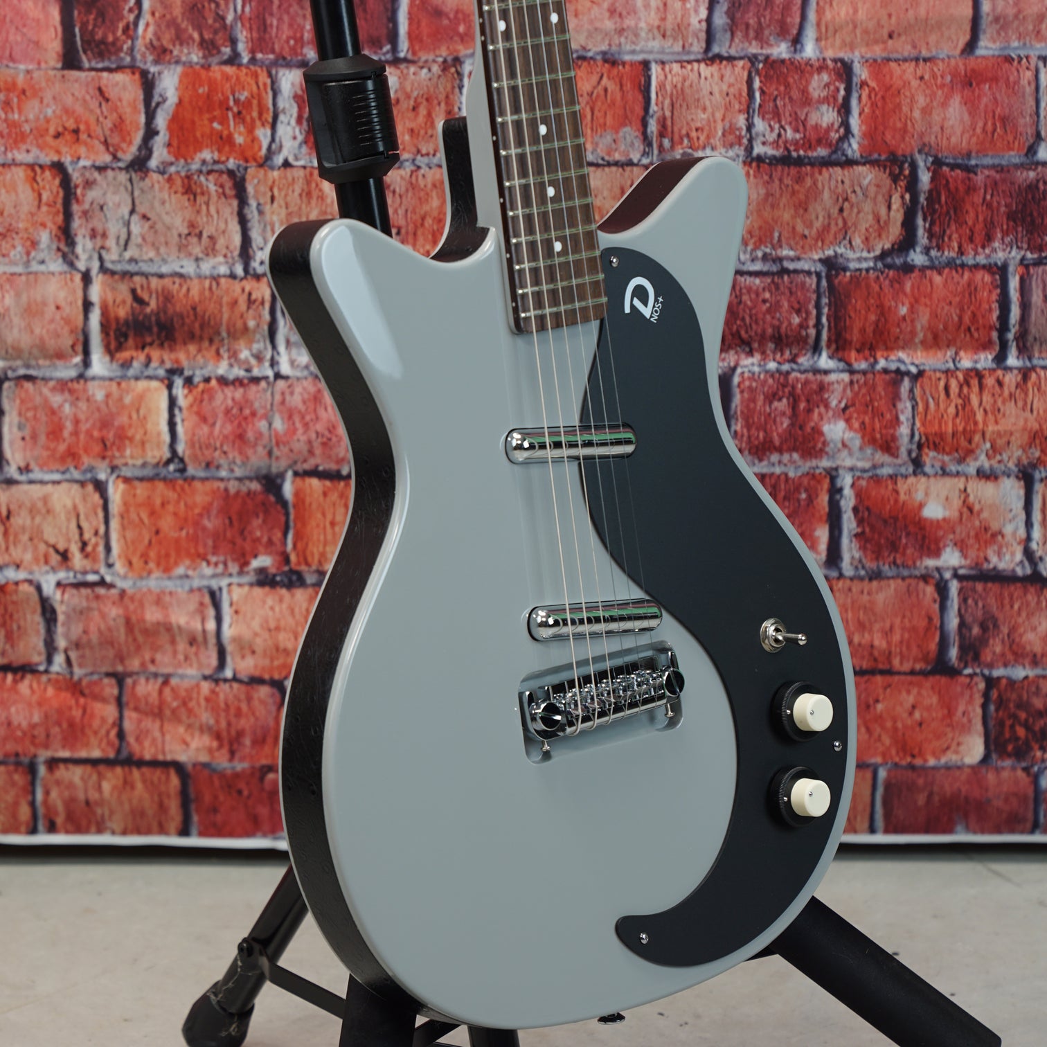 Danelectro '59M NOS+  - Ice Gray